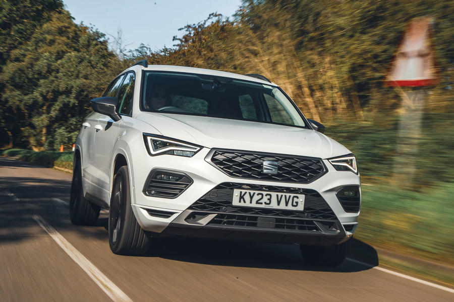 Seat Ateca front quarter tracking