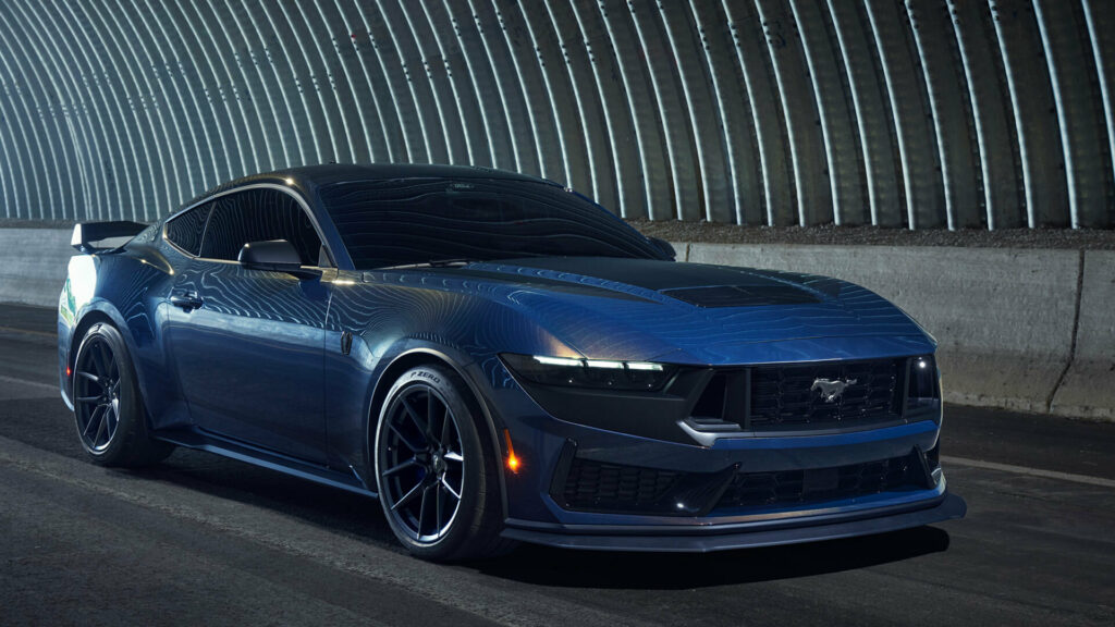 Ford Mustang Dark Horse