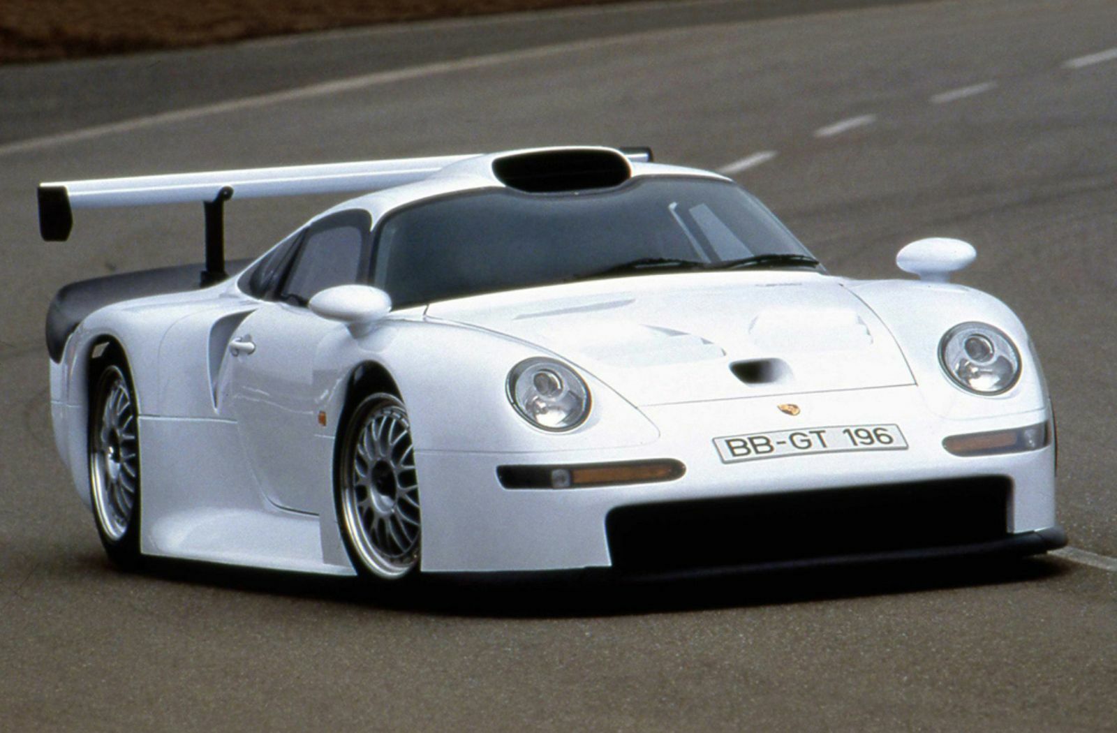 Porsche 993 911 GT1 Strassenversion