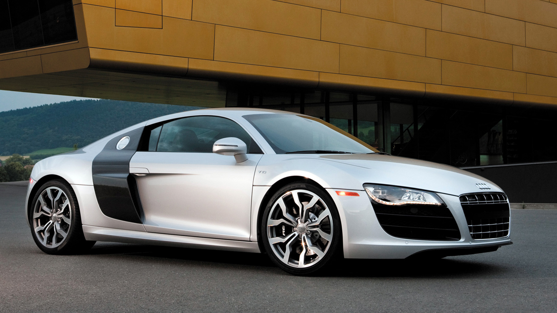 Audi R8 V10