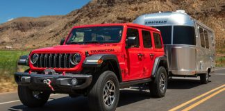 "2025 Jeep Wrangler: No More Crank Windows, V6 Now Manual-Only | Giga Gears"