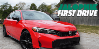 "Affordable Sports Sedan: 2025 Honda Civic Si by Giga Gears"