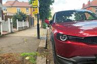 Councils and ICE drivers pose a threat to lamp-post chargers for electric vehicles