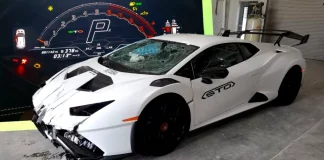 Rescue the 1,142-Mile Huracan STO from the Junkyard | Giga Gears