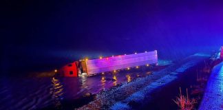 Truck Driver's Miraculous Survival in Alaska's Freezing Ocean | Giga Gears