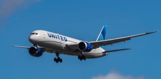 "United Flight Avoids Mid-Air Collision, Two Passengers Injured"